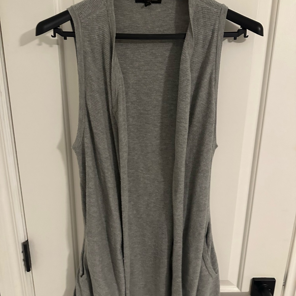 Gray Sleeveless Open Front Cardigan